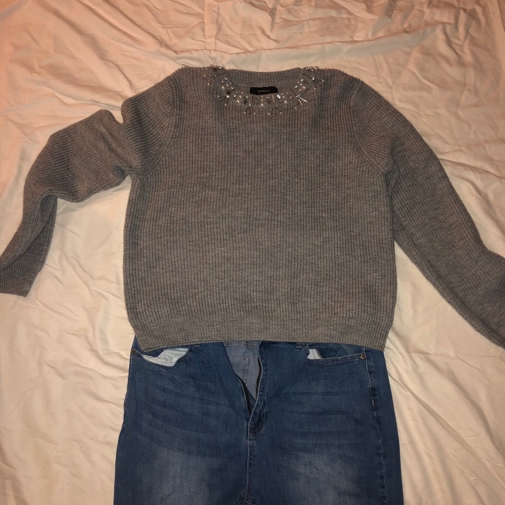 Gray sweater